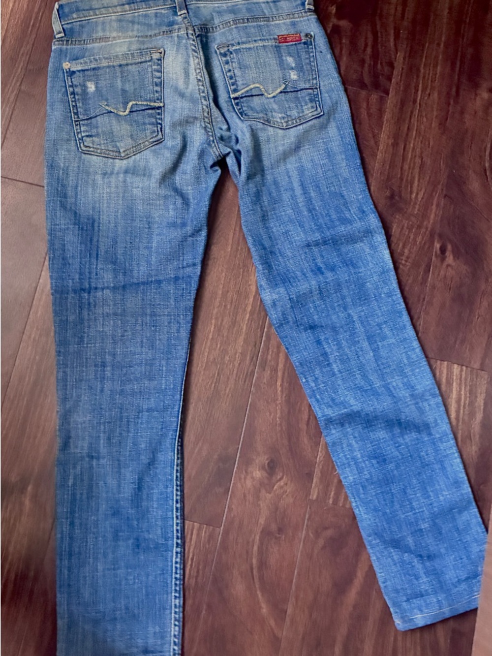 7 For All Mankind 24 (short) Blue Women’s Denim Jeans with Contrast Stitching